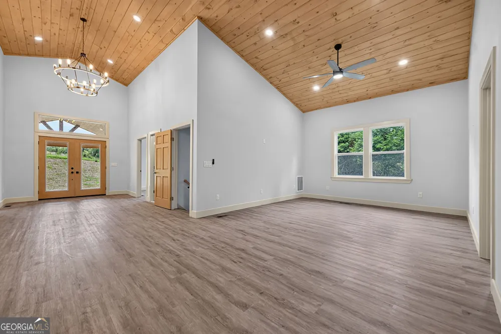 2125 Shady GRV Murphy, NC 28906