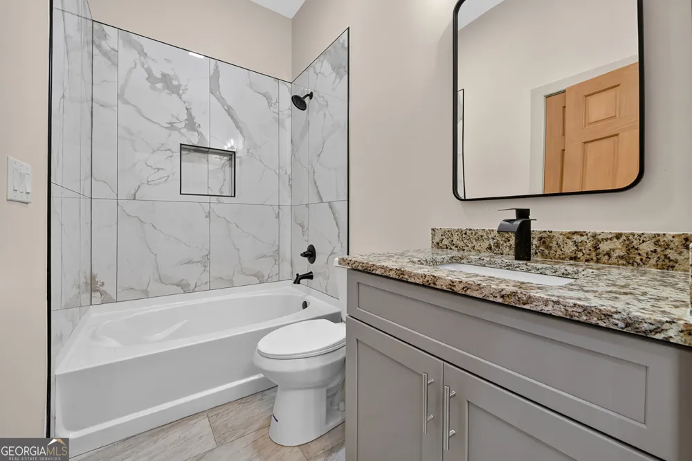 2125 Shady GRV Murphy, NC 28906