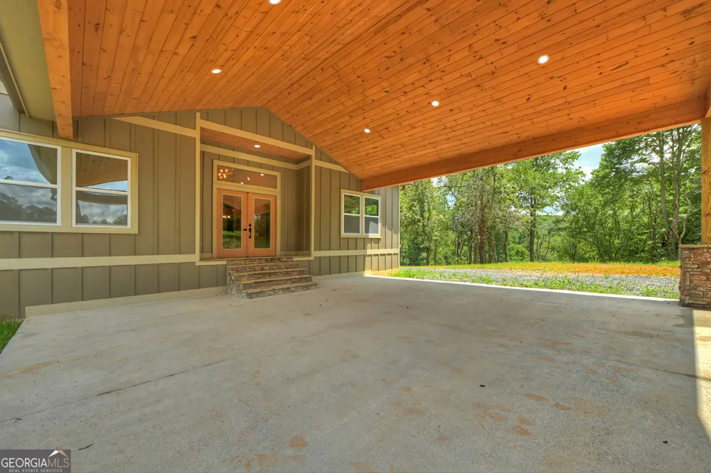 2125 Shady GRV Murphy, NC 28906