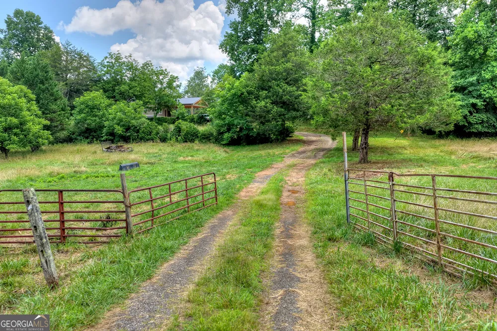 2125 Shady GRV Murphy, NC 28906