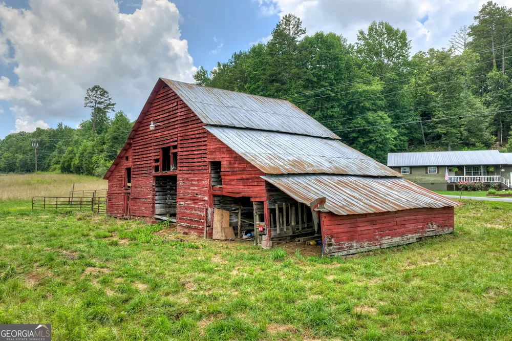 2125 Shady GRV Murphy, NC 28906