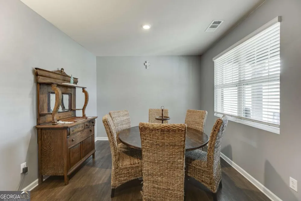 410 Maple Brook DR Dawsonville, GA 30534
