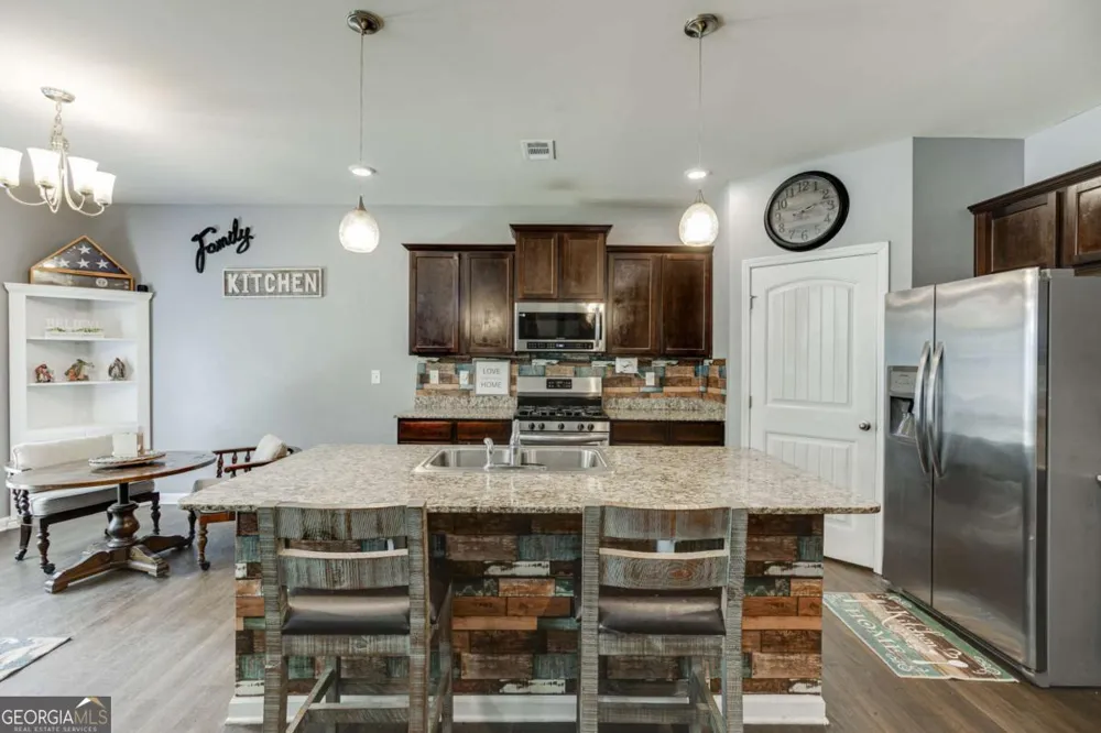 410 Maple Brook DR Dawsonville, GA 30534