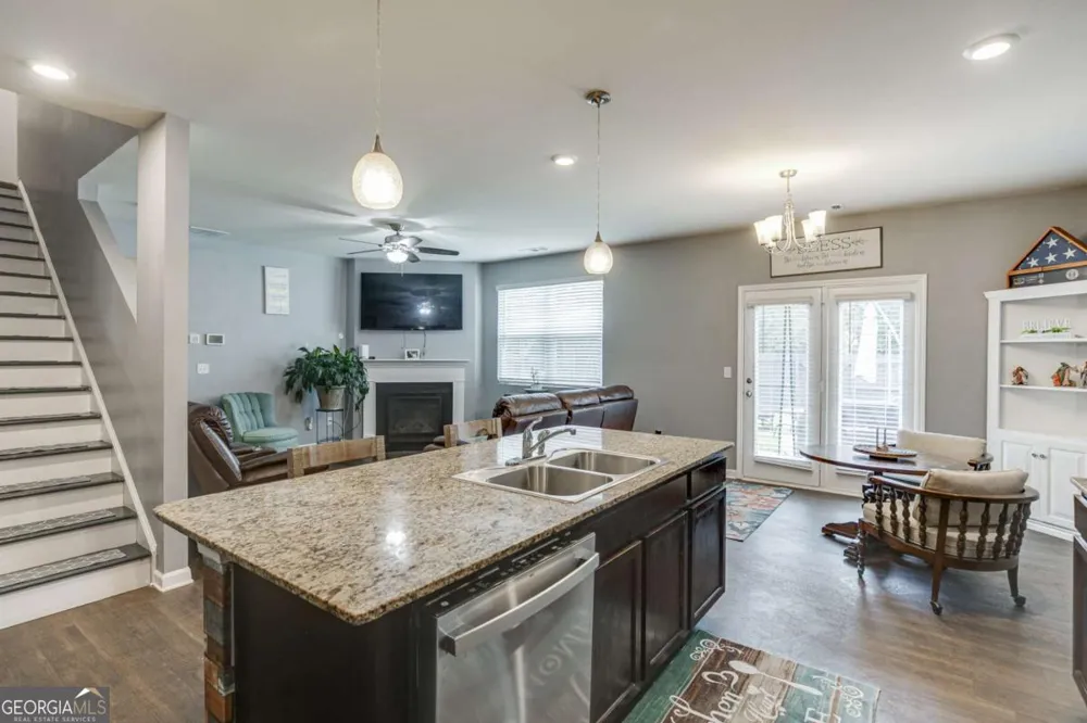 410 Maple Brook DR Dawsonville, GA 30534