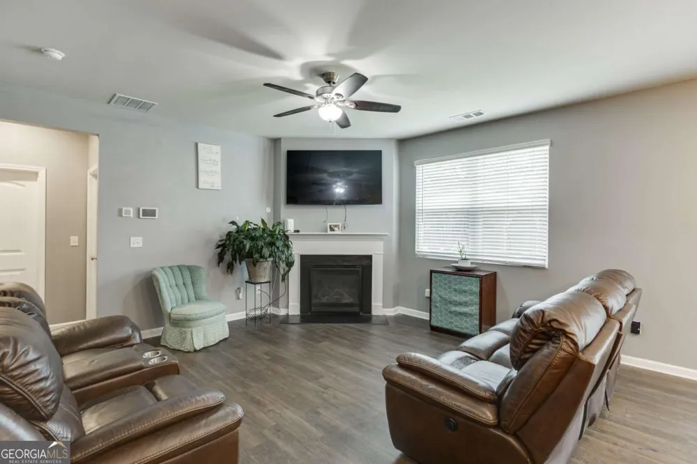 410 Maple Brook DR Dawsonville, GA 30534