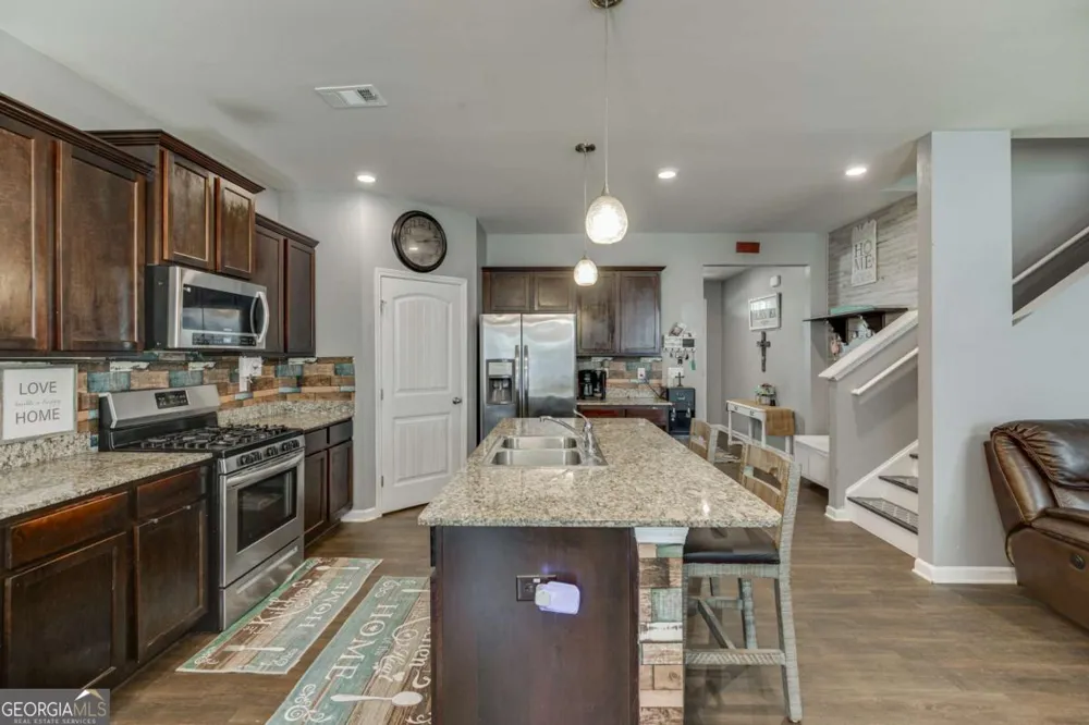 410 Maple Brook DR Dawsonville, GA 30534