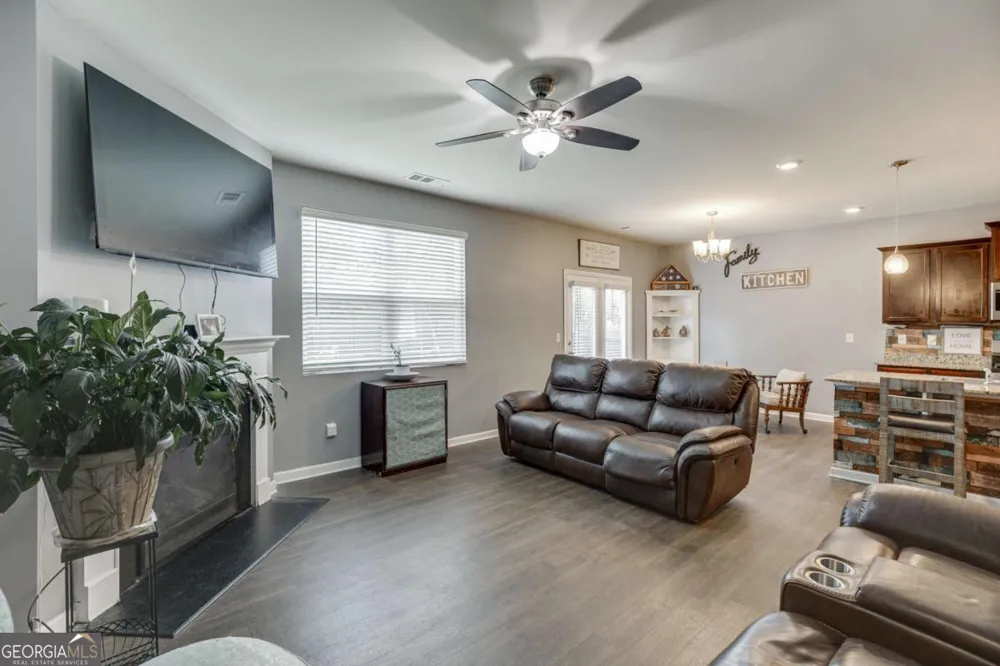 410 Maple Brook DR Dawsonville, GA 30534