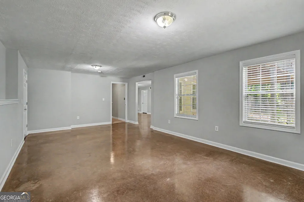 28 Pecan Lake CT Sharpsburg, GA 30277