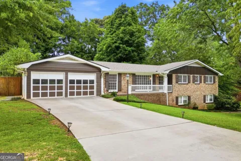 120 Deerwood CIR SE