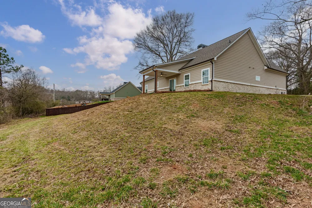 552 Clayton ST Commerce, GA 30529