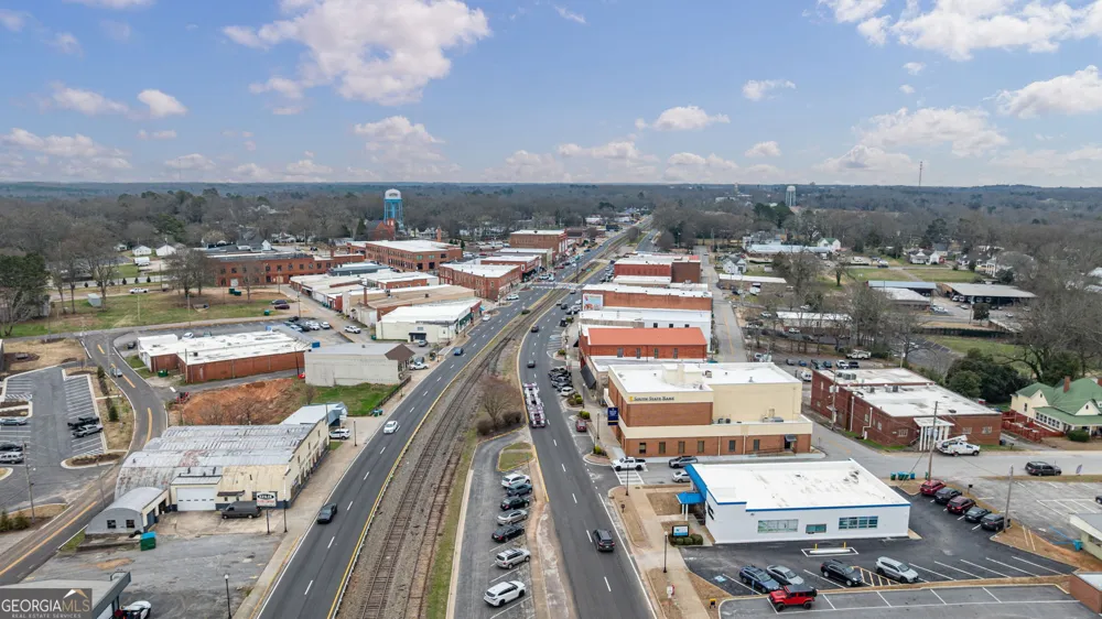 552 Clayton ST Commerce, GA 30529