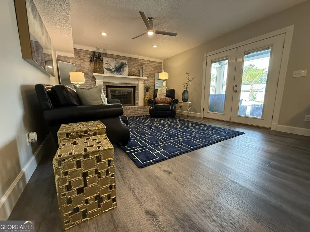 712 Old Waynesville RD Jesup, GA 31546