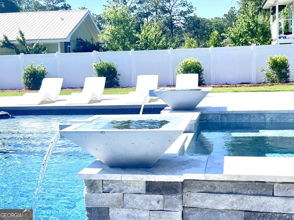 712 Old Waynesville RD Jesup, GA 31546