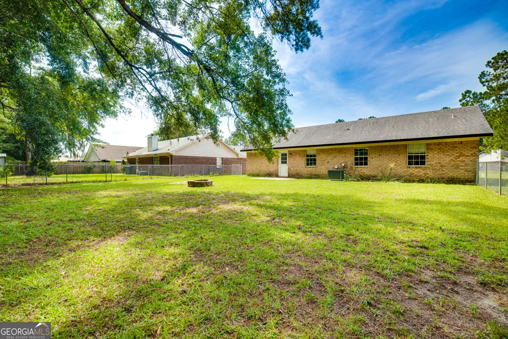 1076 Desert Shield ST Hinesville, GA 31313