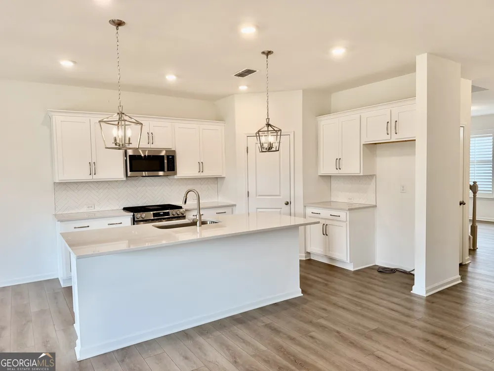 215 Foxhill DR Dawsonville, GA 30534