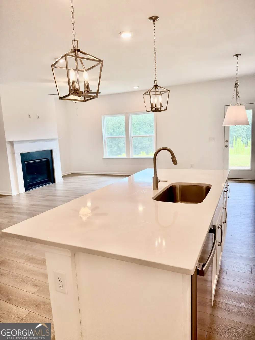 215 Foxhill DR Dawsonville, GA 30534