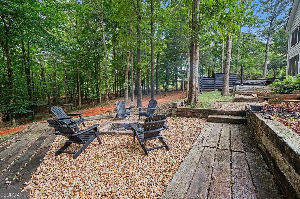 1790 Lipscomb Lake RD Pendergrass, GA 30567