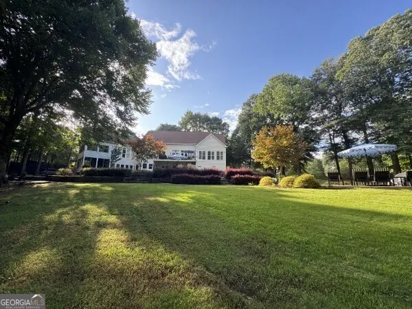 1790 Lipscomb Lake RD Pendergrass, GA 30567