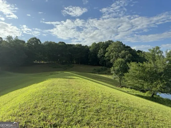 1790 Lipscomb Lake RD Pendergrass, GA 30567