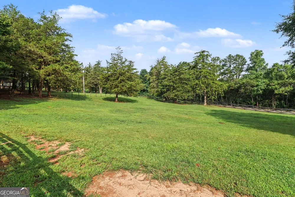 1790 Lipscomb Lake RD Pendergrass, GA 30567