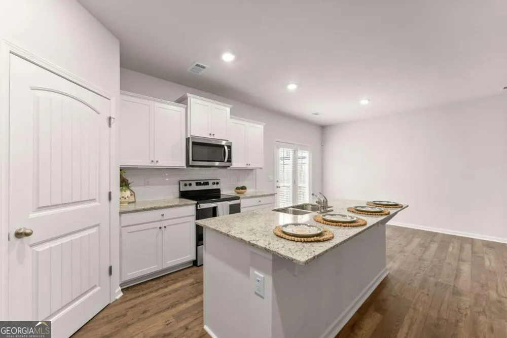 300 Stoneybrook CT Dahlonega, GA 30533