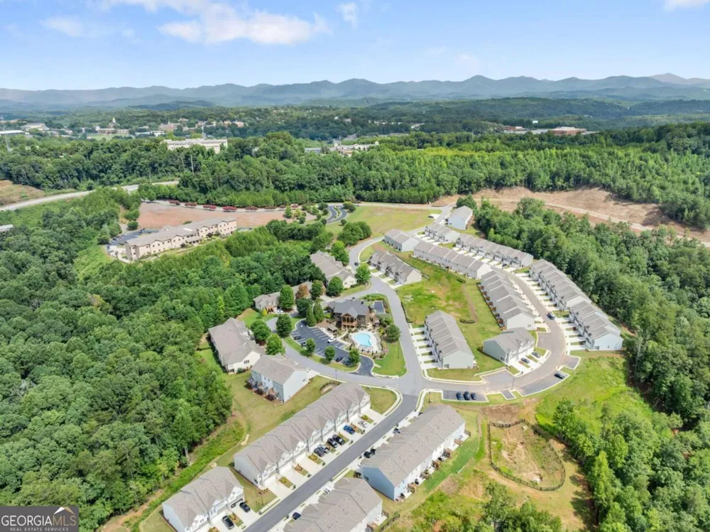 300 Stoneybrook CT Dahlonega, GA 30533