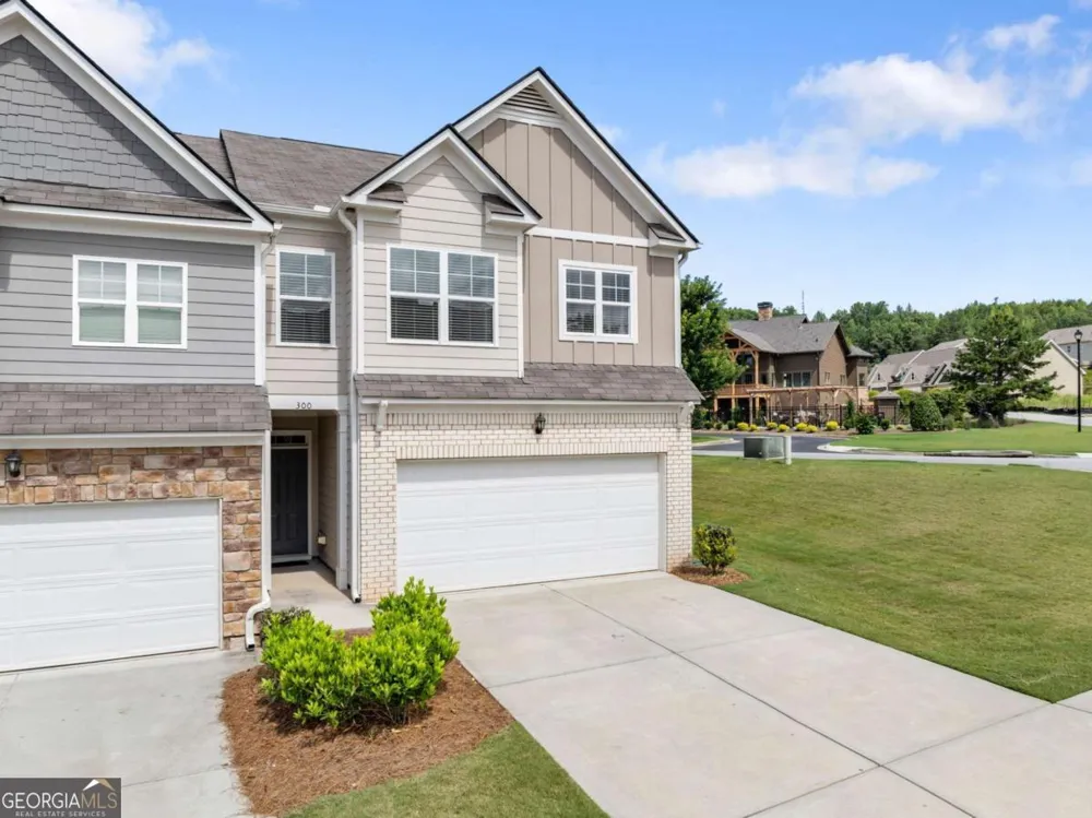 300 Stoneybrook CT Dahlonega, GA 30533