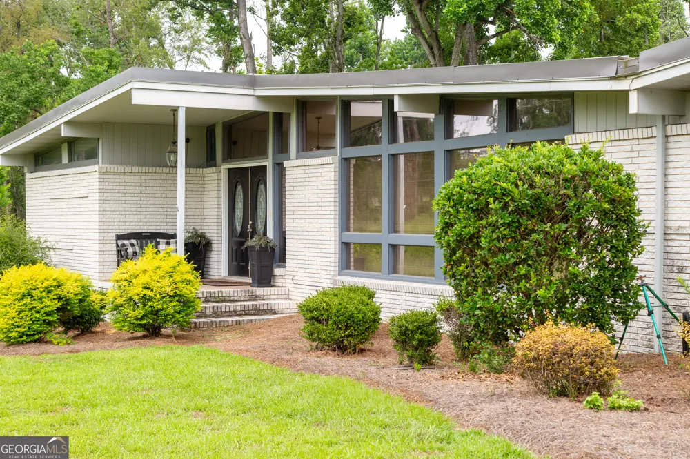 96 N Gill ST Hazlehurst, GA 31539