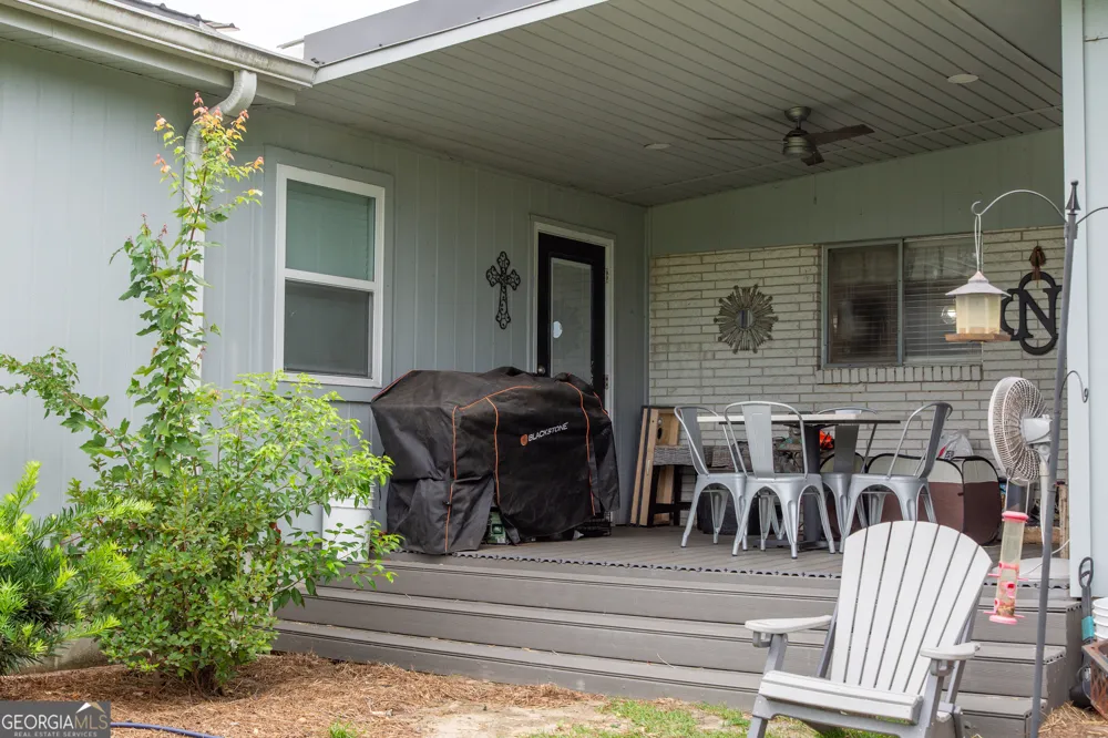 96 N Gill ST Hazlehurst, GA 31539