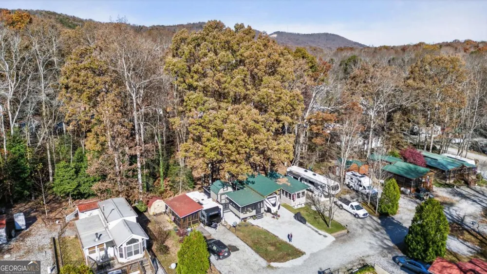 324 Leisure Acres DR Cleveland, GA 30528