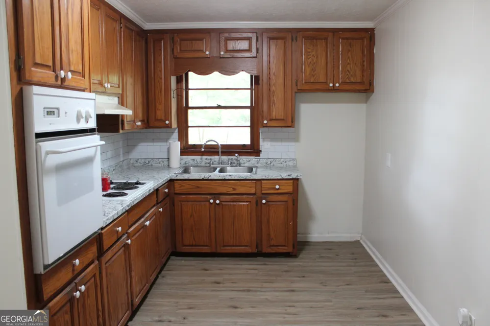 154 Poplar CIR LaGrange, GA 30241