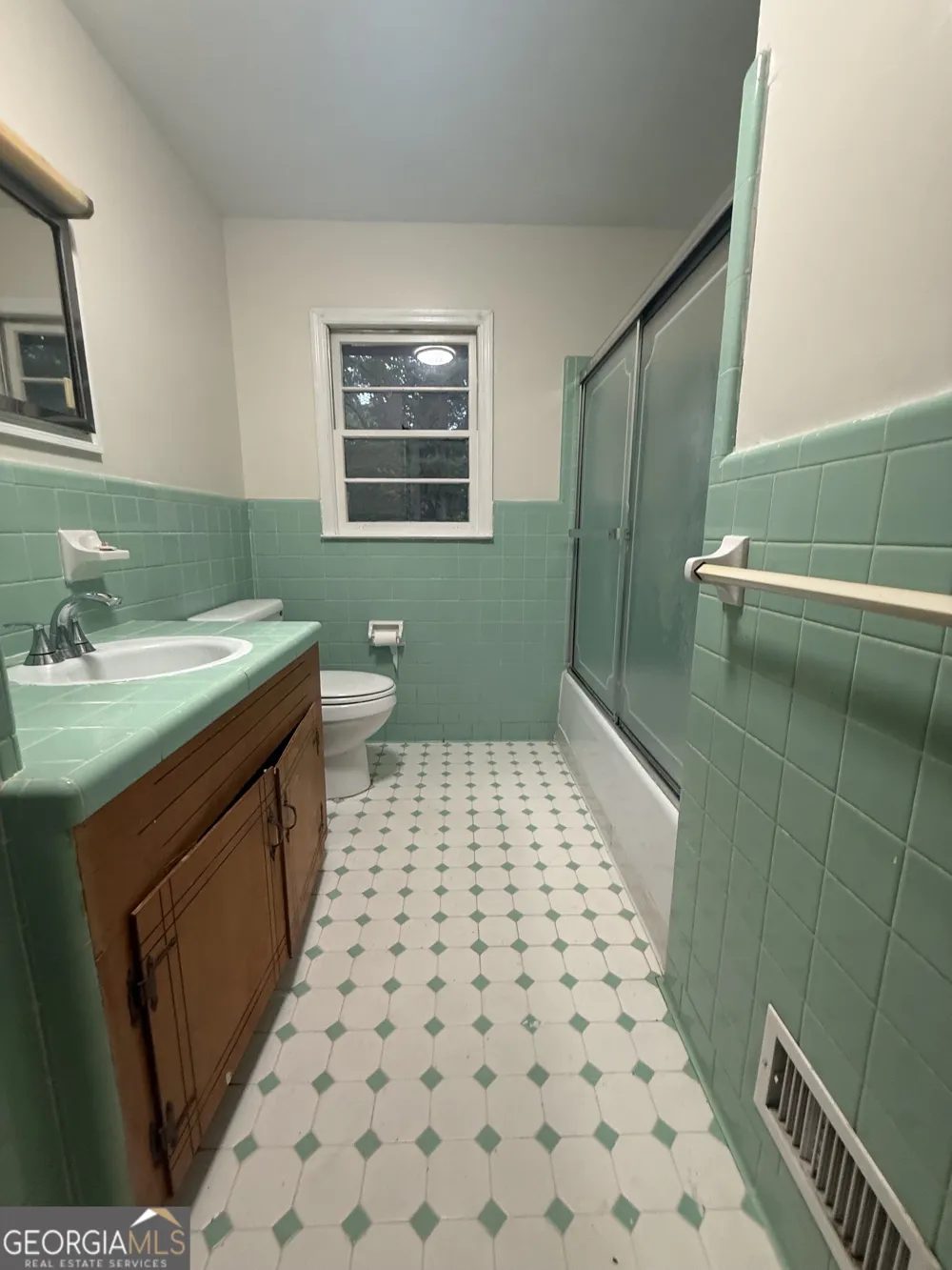 154 Poplar CIR LaGrange, GA 30241
