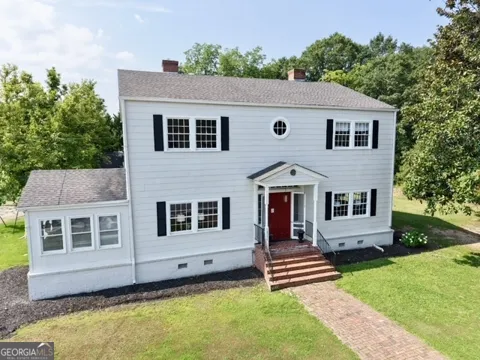 18046 Main ST
