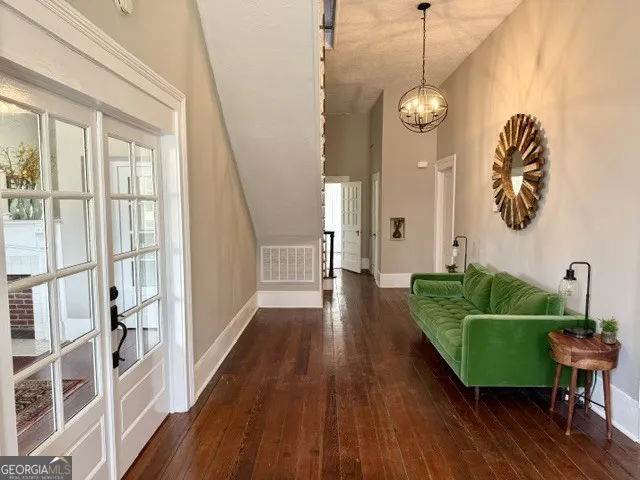 18046 Main ST Woodbury, GA 30293