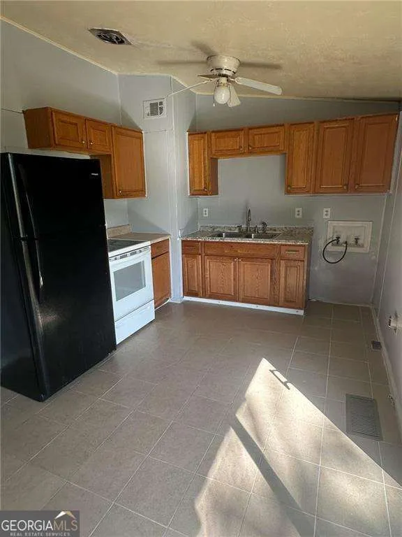 407 Hilltop DR Forest Park, GA 30297