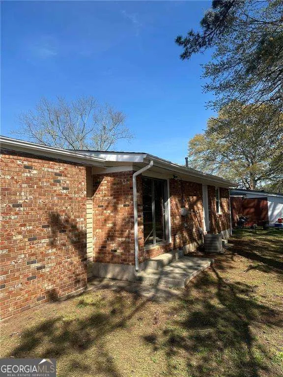 407 Hilltop DR Forest Park, GA 30297