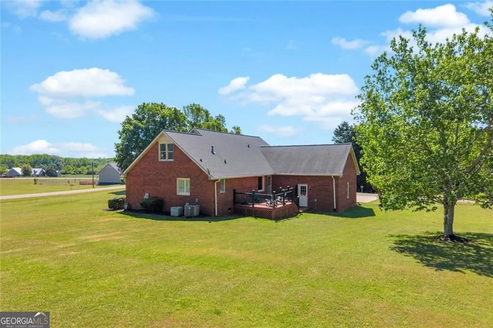 71 Woodridge WAY Royston, GA 30662