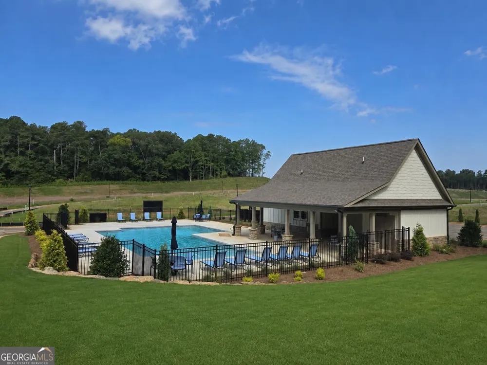 140 Formosa ST Adairsville, GA 30103