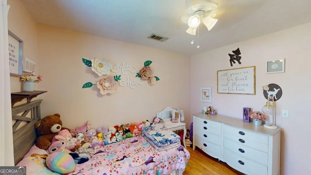 2124 Broad ST Statham, GA 30666