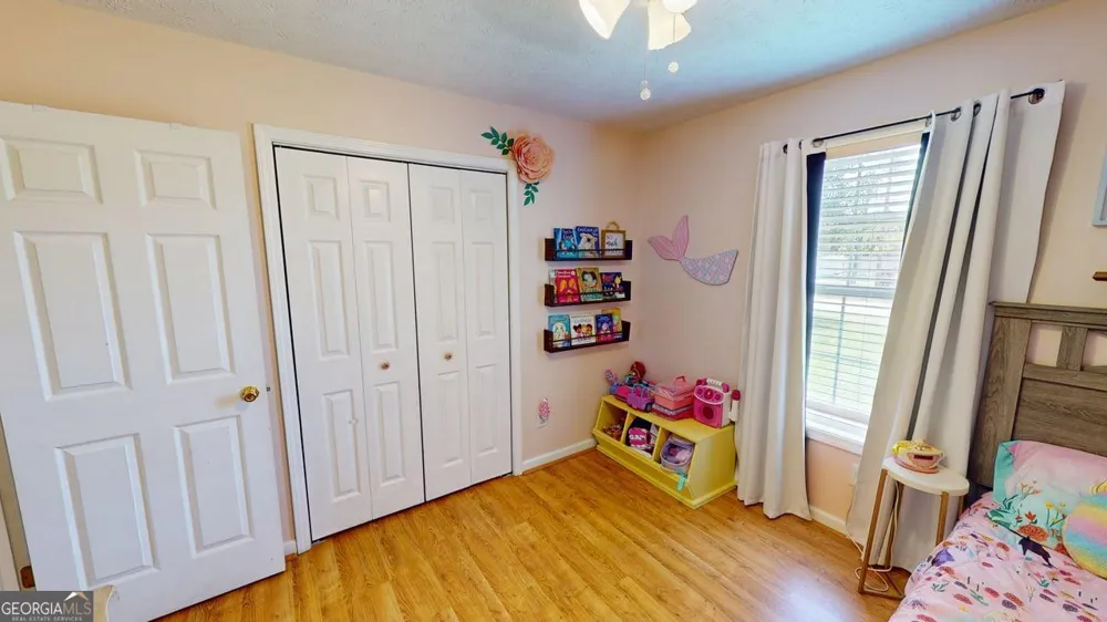 2124 Broad ST Statham, GA 30666