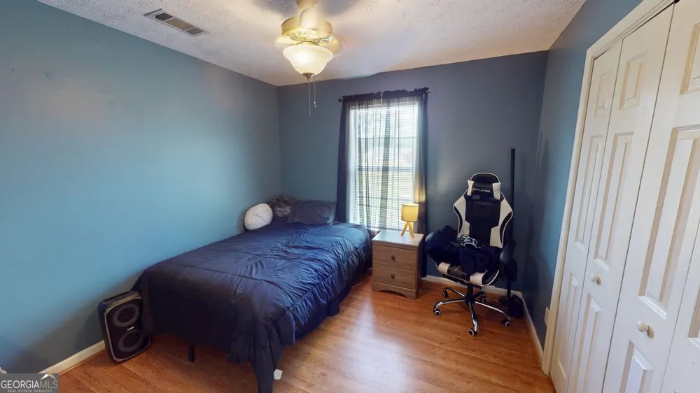 2124 Broad ST Statham, GA 30666