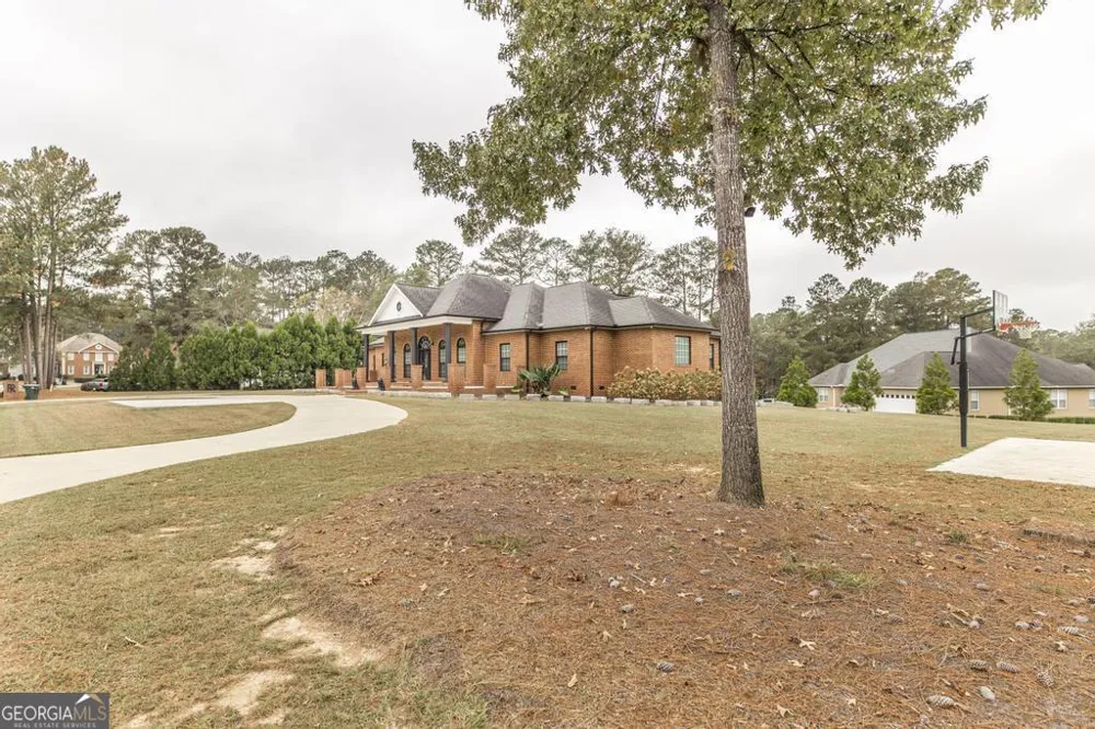 100 Parks RDG Dublin, GA 31021