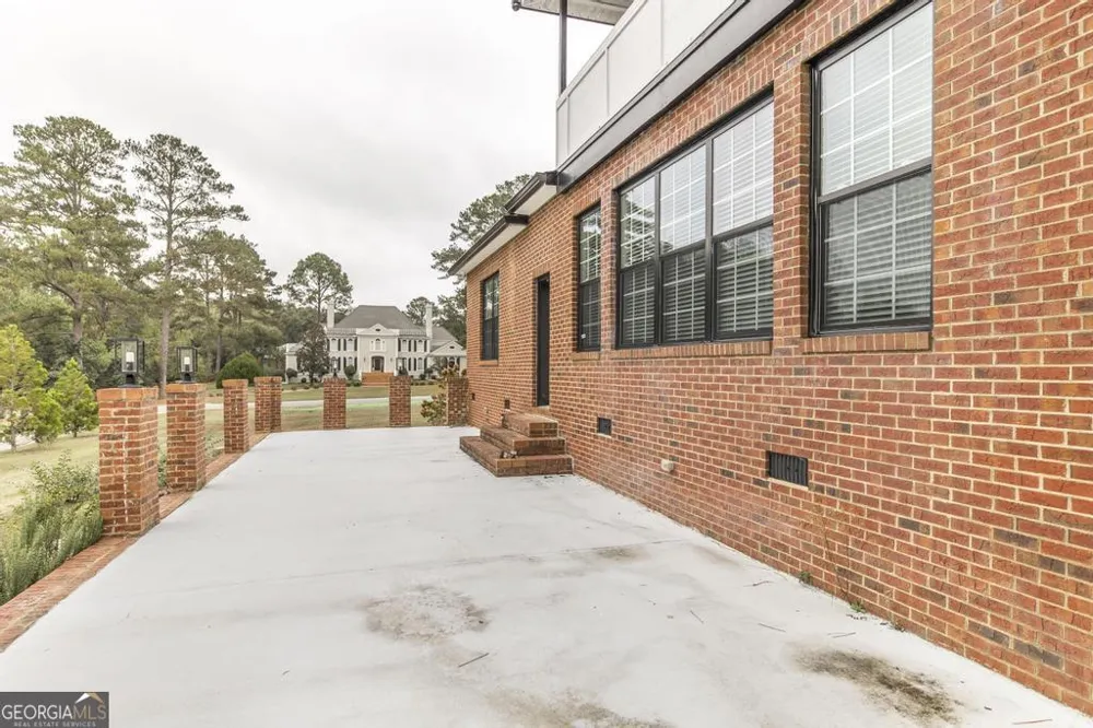 100 Parks RDG Dublin, GA 31021