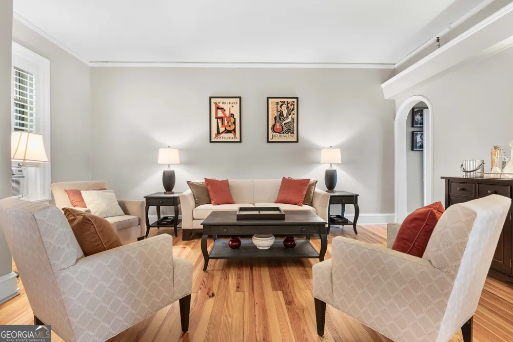 24 E Liberty ST Savannah, GA 31401