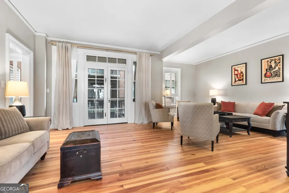 24 E Liberty ST Savannah, GA 31401