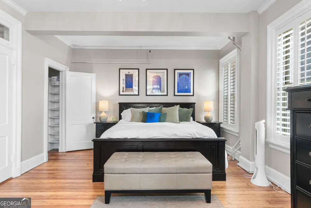 24 E Liberty ST Savannah, GA 31401