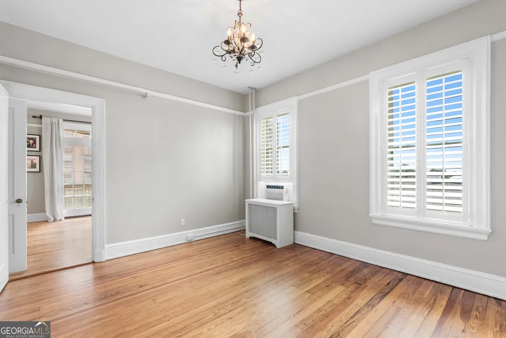 24 E Liberty ST Savannah, GA 31401
