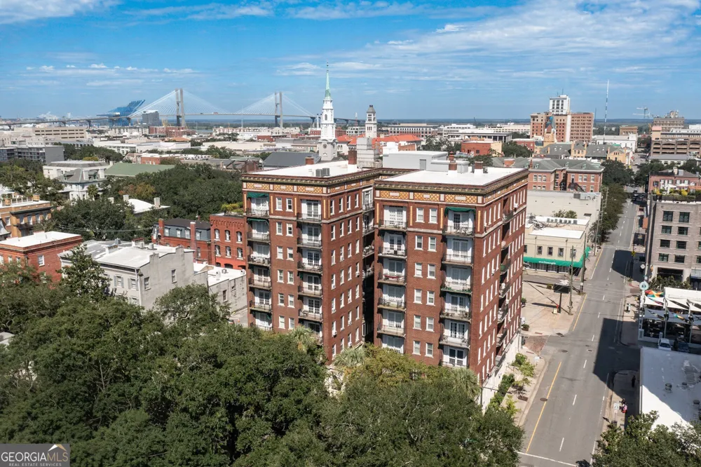 24 E Liberty ST Savannah, GA 31401