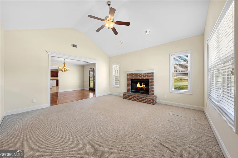 617 Ridgeview LN Lavonia, GA 30553