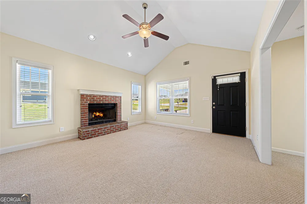 617 Ridgeview LN Lavonia, GA 30553